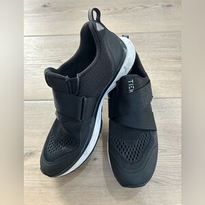 Tiem Slipstream Black Slip-On Cycling Shoes Women’s 9